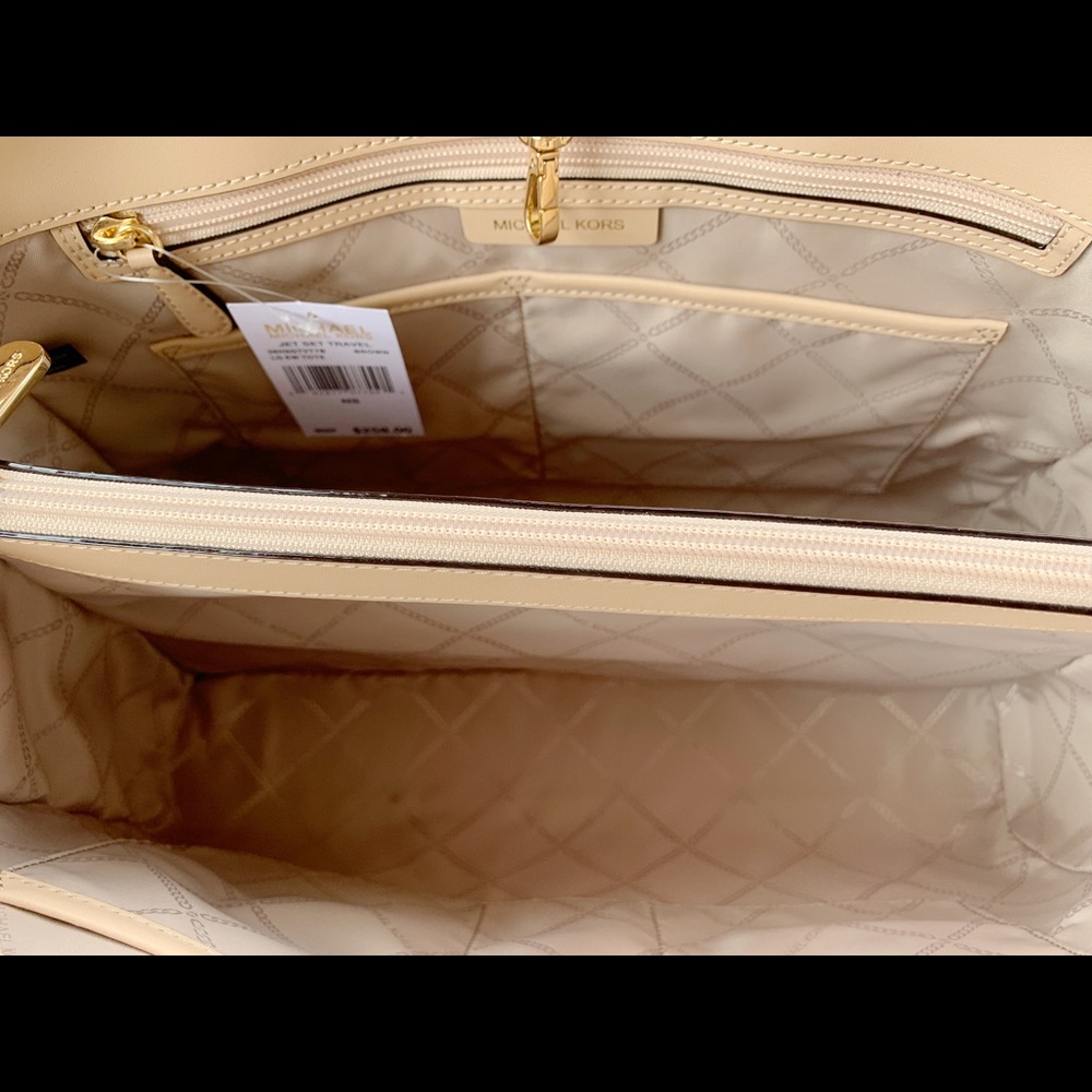 Gaby’sBags👜💕-NWT Michael Kors Travel Large Tote - Picture 6 of 8